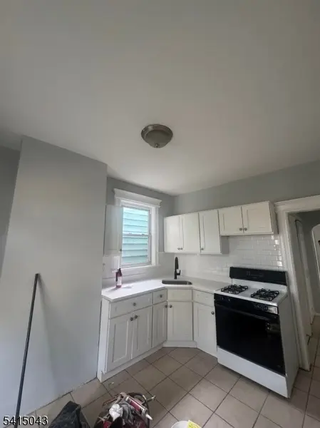 40 Wegman Pkwy, Jersey City, NJ 07305