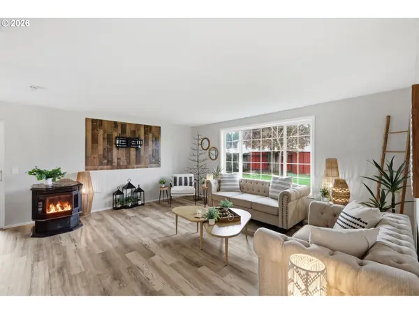 1745 E GROVER AVE, Cottage Grove, OR 97424