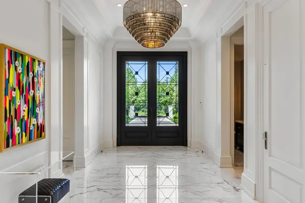 19 Country LN, Toronto C12, ON M2L 1E1