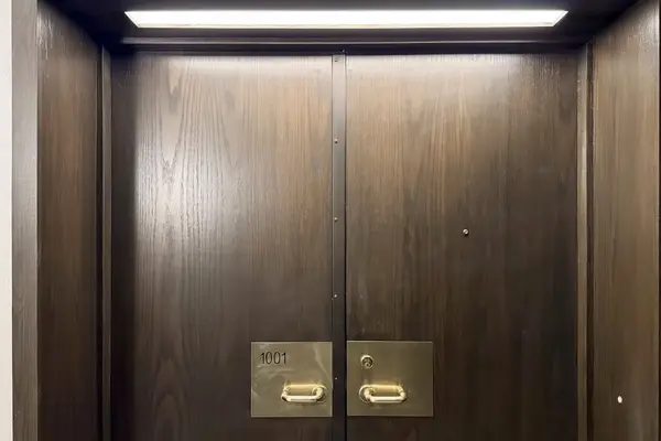 40 Rosehill AVE #1001, Toronto C09, ON M4T 1G5