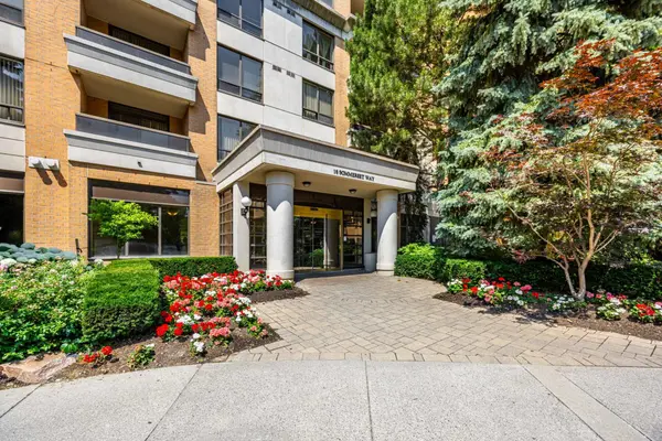 18 Sommerset WAY #1705, Toronto C14, ON M2N 6X5