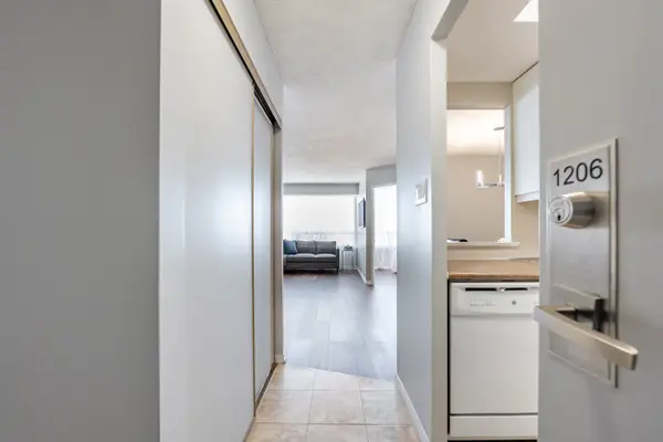 5 Greystone Walk DR #1206, Toronto E04, ON M1K 5J5