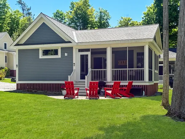 5 Hollow LN #215, Prince Edward County, ON K0K 1P0