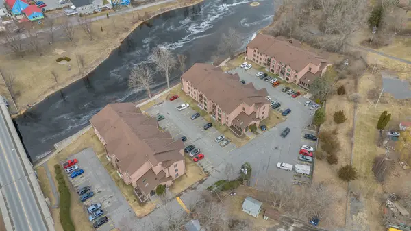 9 Centre ST S #104, Greater Napanee, ON K7R 3X3