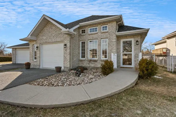 5 GAIL ELIZABETH CT, Cornwall, ON K6H 0A7
