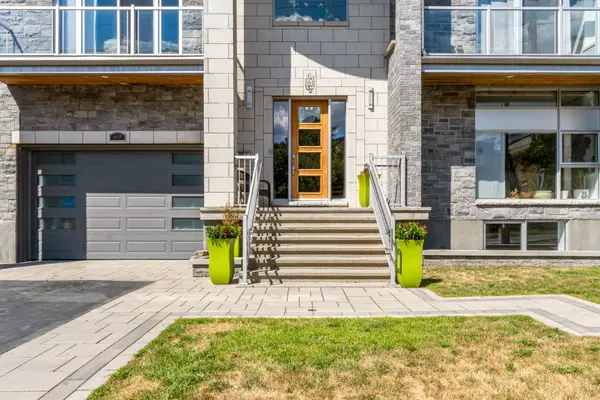 69 Donald ST, Overbrook - Castleheights And Area, ON K1K 1N3