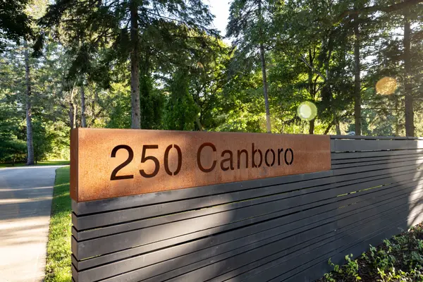 250 Canboro RD, Pelham, ON L0S 1M0