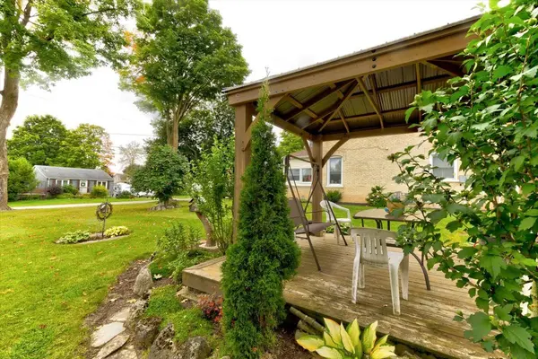 163 John ST S, Minto, ON N0G 1Z0