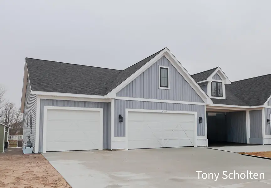 6314 Blendon Woods DR #20, Blendon Twp, MI 49426