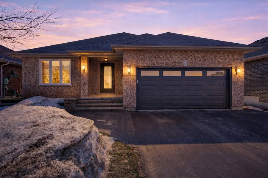 75 Mcgibbon BLVD, Kawartha Lakes, ON K9V 6G5