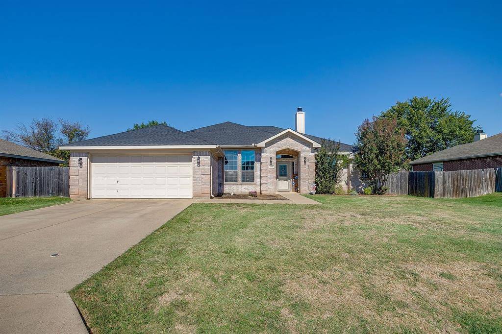 3004 Stroll Drive, Granbury, TX 76049