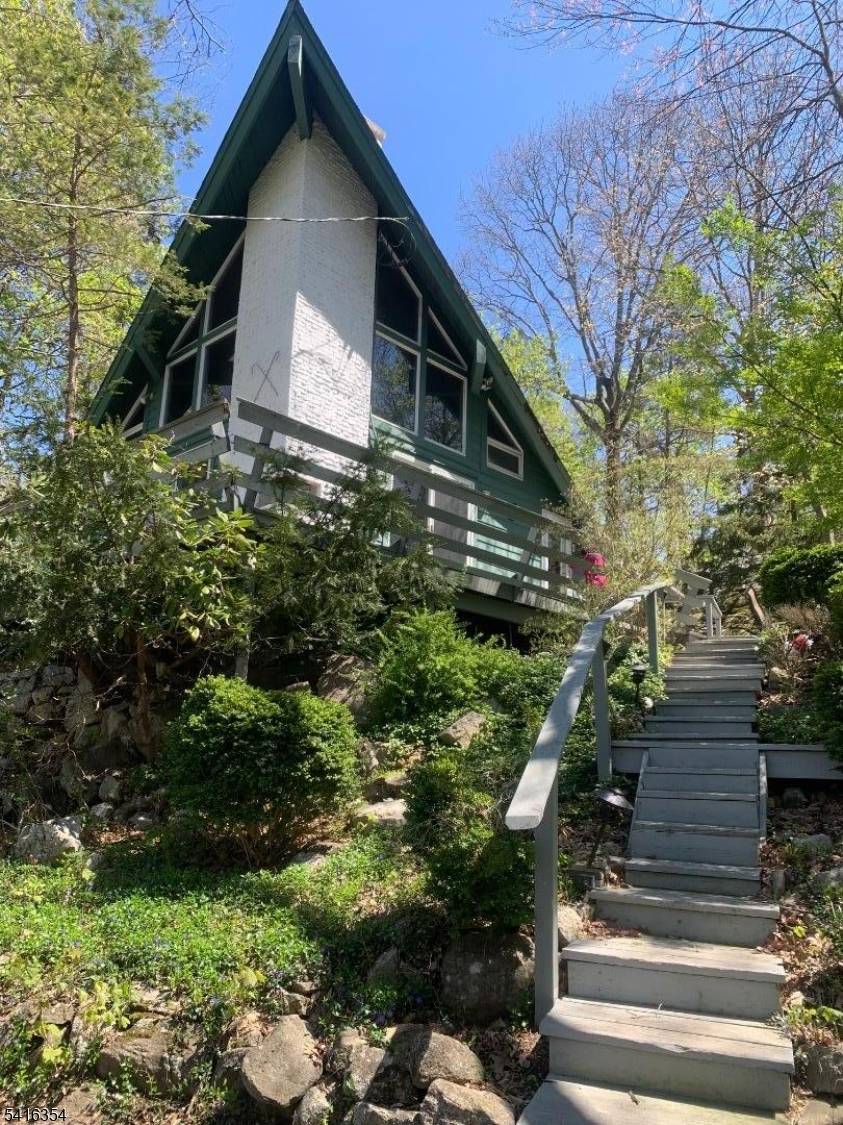 110 Cedar Dr, Andover Twp., NJ 07860