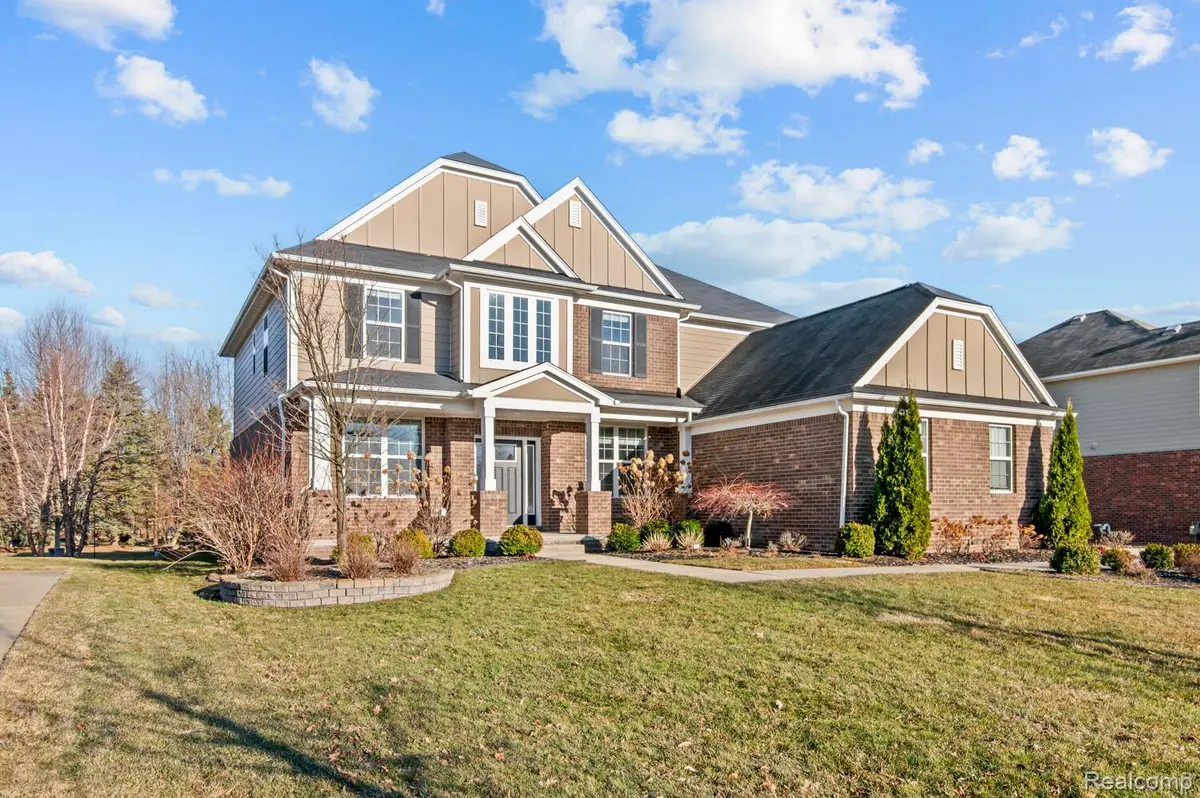 1526 Hickory Ridge CT S, Canton Charter Township, MI 48187