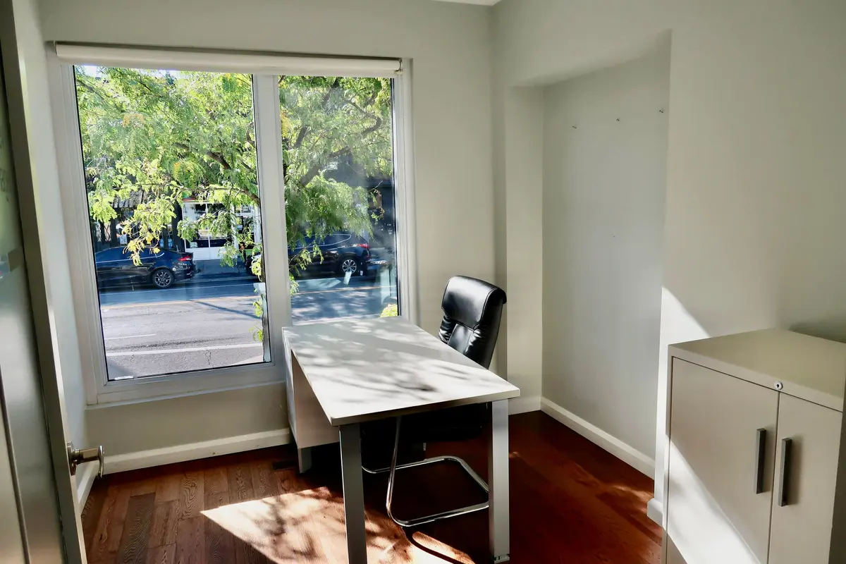 276 Danforth AVE, Toronto E03, ON M4K 1N6