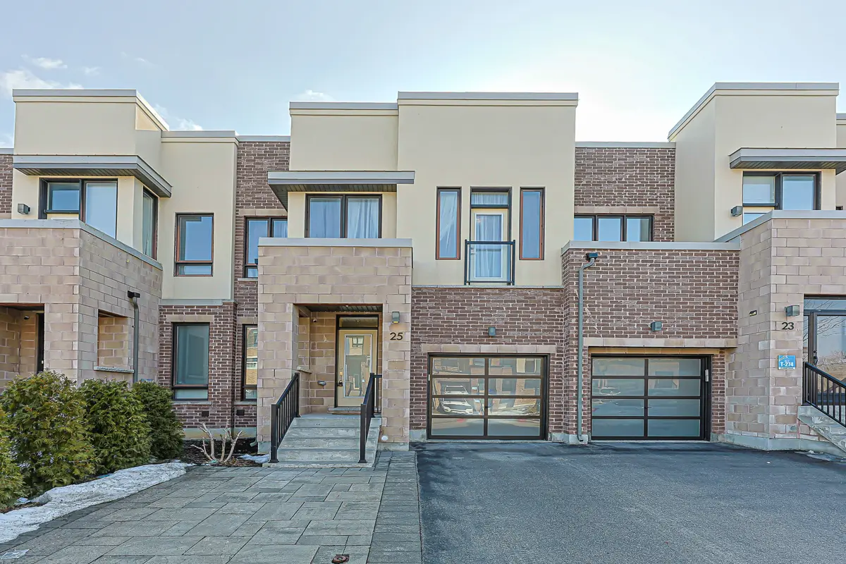 25 Helliwell CRES, Richmond Hill, ON L4E 1C7