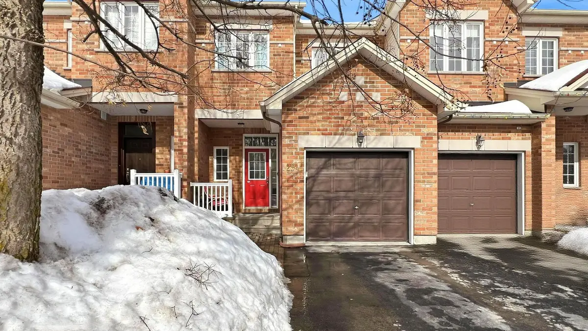 294 Waymark CRES, Kanata, ON K2M 0A5