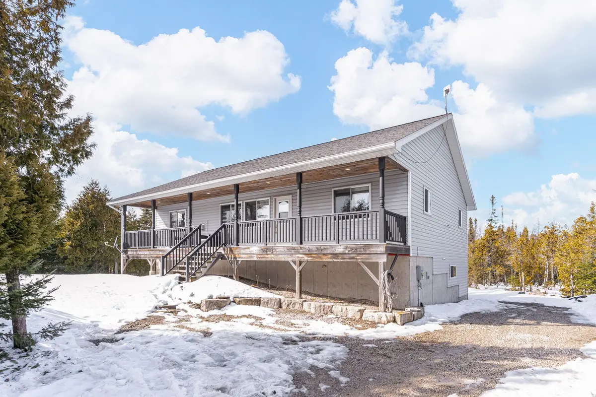 62 McIvor DR, Northern Bruce Peninsula, ON N0H 1Z0