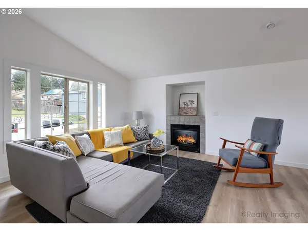 Oregon City, OR 97045,523 ROOSEVELT ST