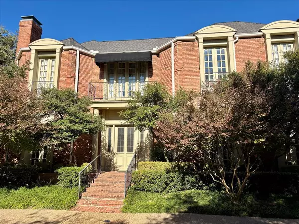 Dallas, TX 75225,4 Hallshire Court