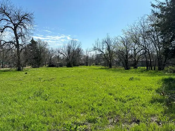 350 E San Antonio Avenue, Cooper, TX 75432