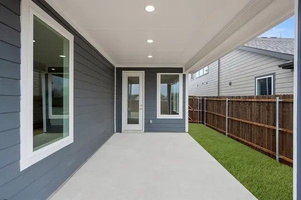 1725 Nesting Robin Lane, Denton, TX 76249