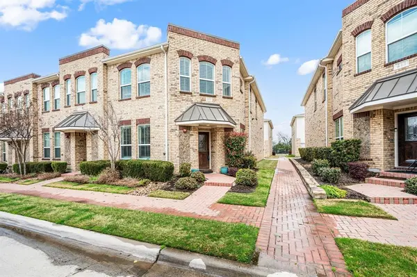 209 Belleville Drive, Lewisville, TX 75057