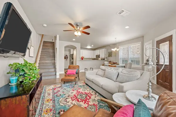 209 Belleville Drive, Lewisville, TX 75057