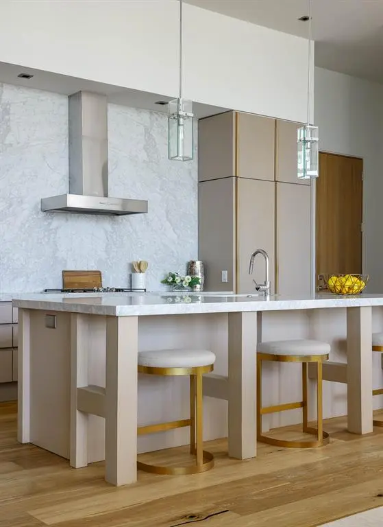 2430 Victory Park Lane #3203, Dallas, TX 75219