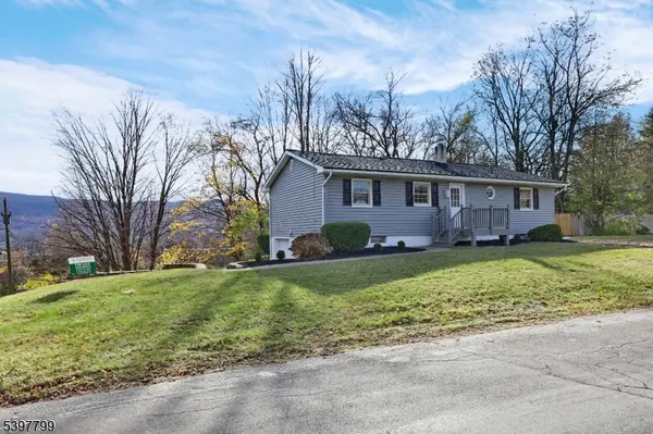 6 Van Buren Ave, Vernon Twp., NJ 07462