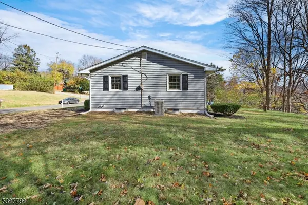 6 Van Buren Ave, Vernon Twp., NJ 07462