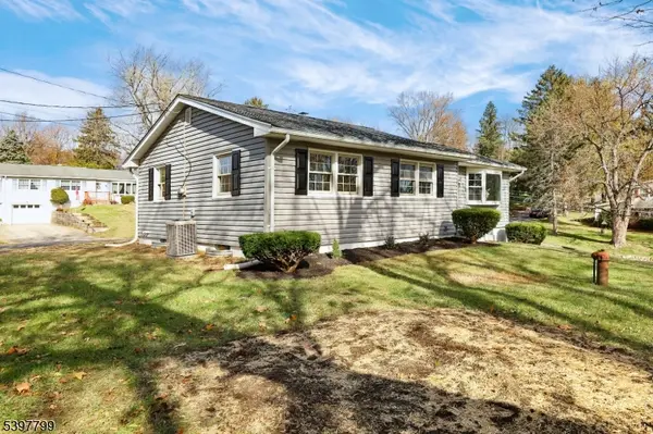 6 Van Buren Ave, Vernon Twp., NJ 07462