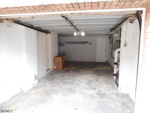 21 W 14Th St #2, Bayonne City, NJ 07002