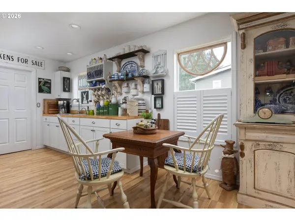 864 N DEERLANE LOOP, Otis, OR 97368