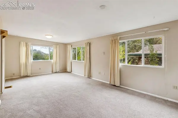 68 Minnehaha AVE, Manitou Springs, CO 80829