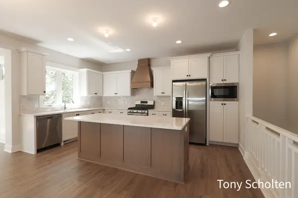 6314 Blendon Woods DR #20, Blendon Twp, MI 49426