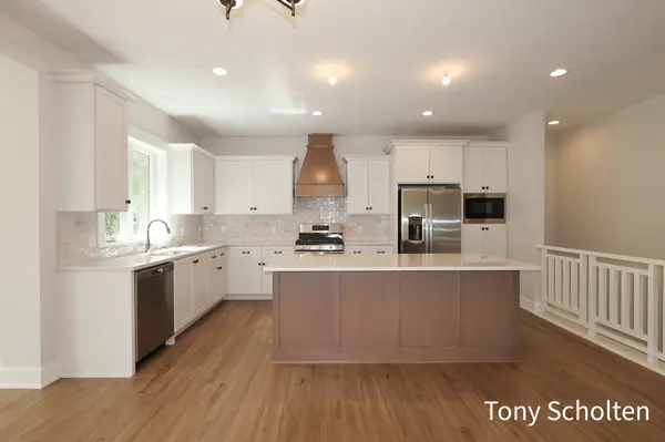 6314 Blendon Woods DR #20, Blendon Twp, MI 49426