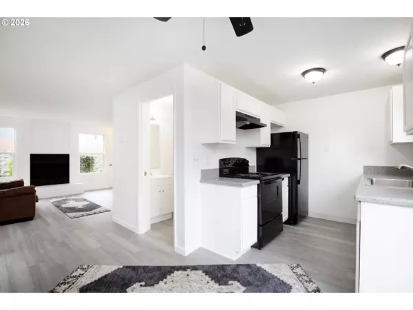 Tigard, OR 97224,7920 SW FANNO CREEK DR #3