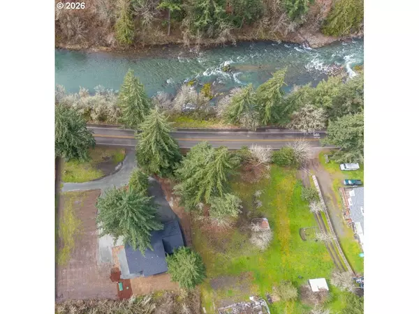 Dorena, OR 97434,37875 ROW RIVER RD