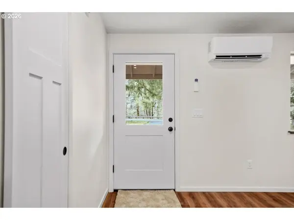 37875 ROW RIVER RD, Dorena, OR 97434