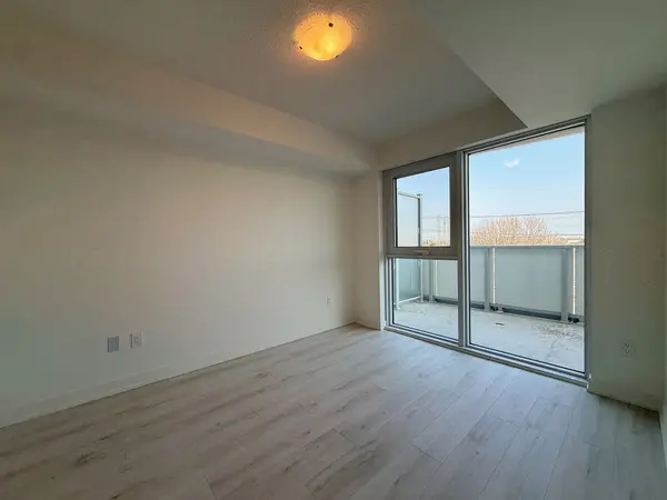 1010 Sandy Beach RD #306, Pickering, ON L1W 3V9