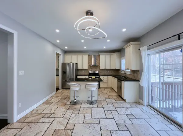 49 Portelli CRES, Ajax, ON L1Z 0C4