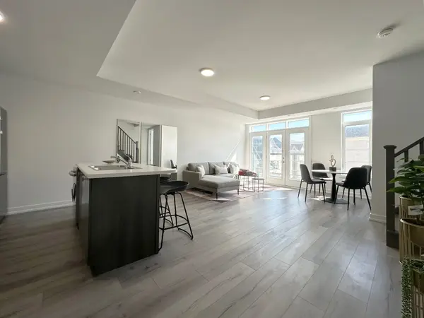 1655 Palmers Sawmill RD #104, Pickering, ON L1X 0R3