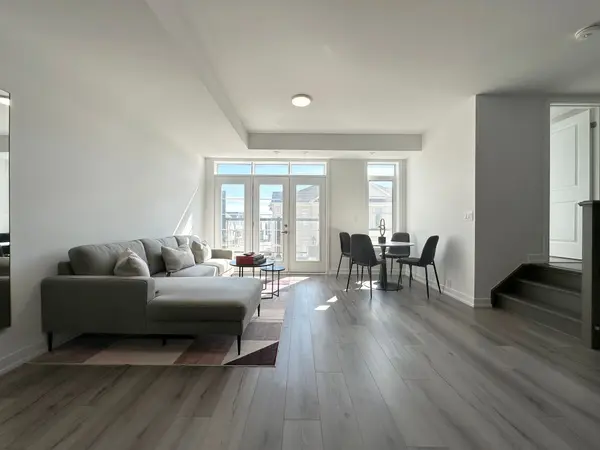 1655 Palmers Sawmill RD #104, Pickering, ON L1X 0R3