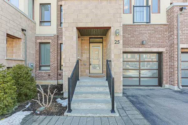 25 Helliwell CRES, Richmond Hill, ON L4E 1C7