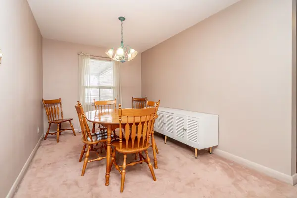 425 Centre ST E, Richmond Hill, ON L4C 1B8