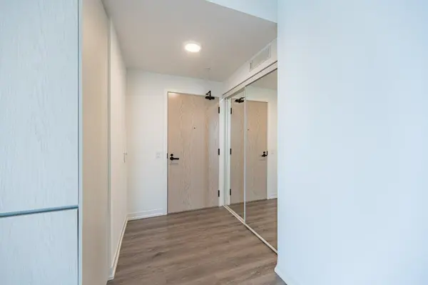 28 Interchange WAY #2710, Vaughan, ON L4K 0P8