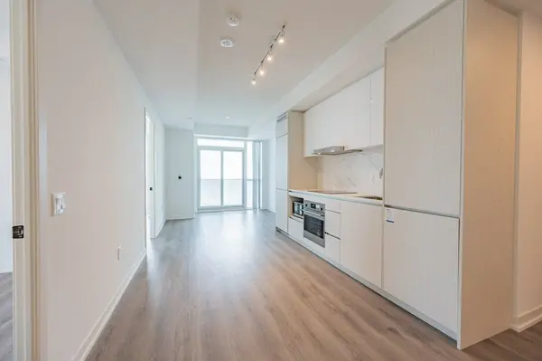 28 Interchange WAY #2710, Vaughan, ON L4K 0P8