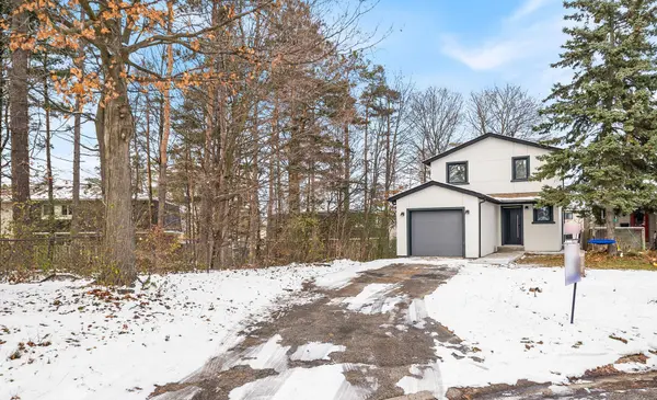 36 Wilson CT, Barrie, ON L4N 5K8