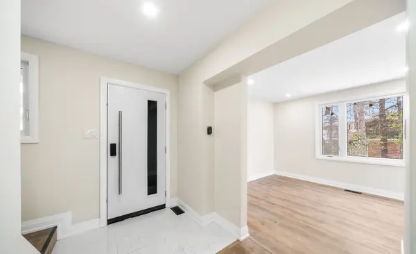 36 Wilson CT, Barrie, ON L4N 5K8