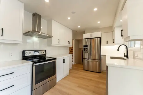 262 Duckworth ST, Barrie, ON L4M 3X2